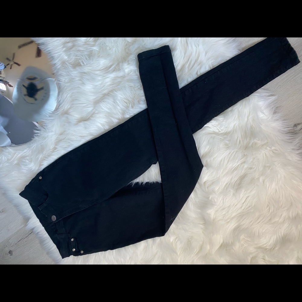 **MAKE AN OFFER**